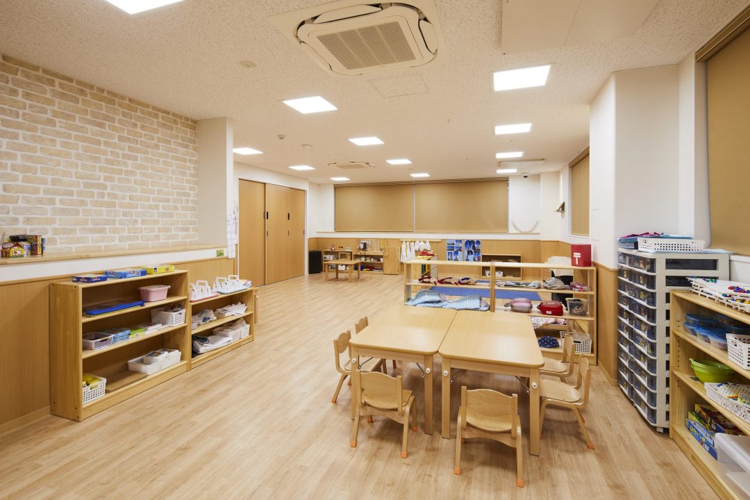 聖和かいせい保育園：7:00～10:00　色温度 5000K