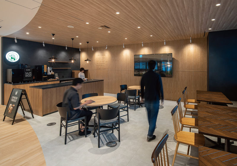 4527CAFE：ここは、他部分よりも落ち着いた空間となっている。 その場所に応じた色温度・照度を設定。