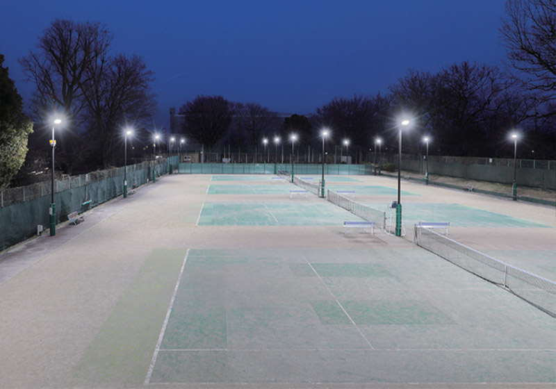 小平市上水公園テニスコート：照明リニューアル（夜間照明器具賃貸借）_照明リプレイス後