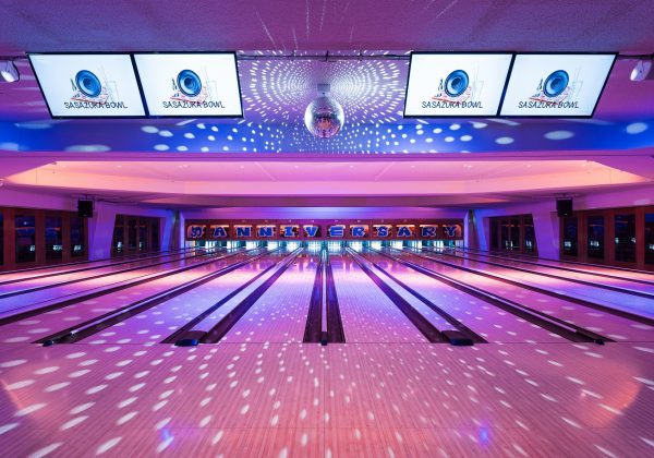 光と色の重なりが生み出す「非日常空間」、<br>カルチャー発信拠点におけるカラーライティング